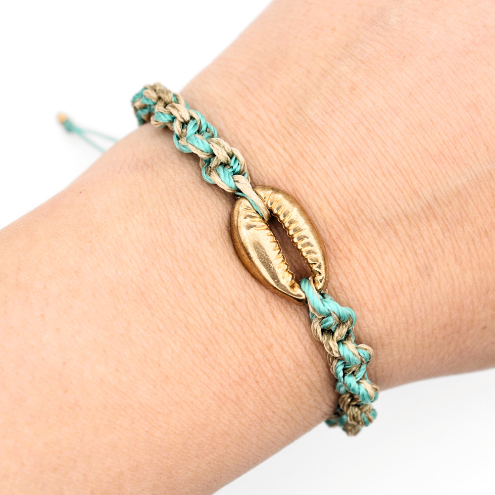Seashell Charm Bracelet (Adjustable)